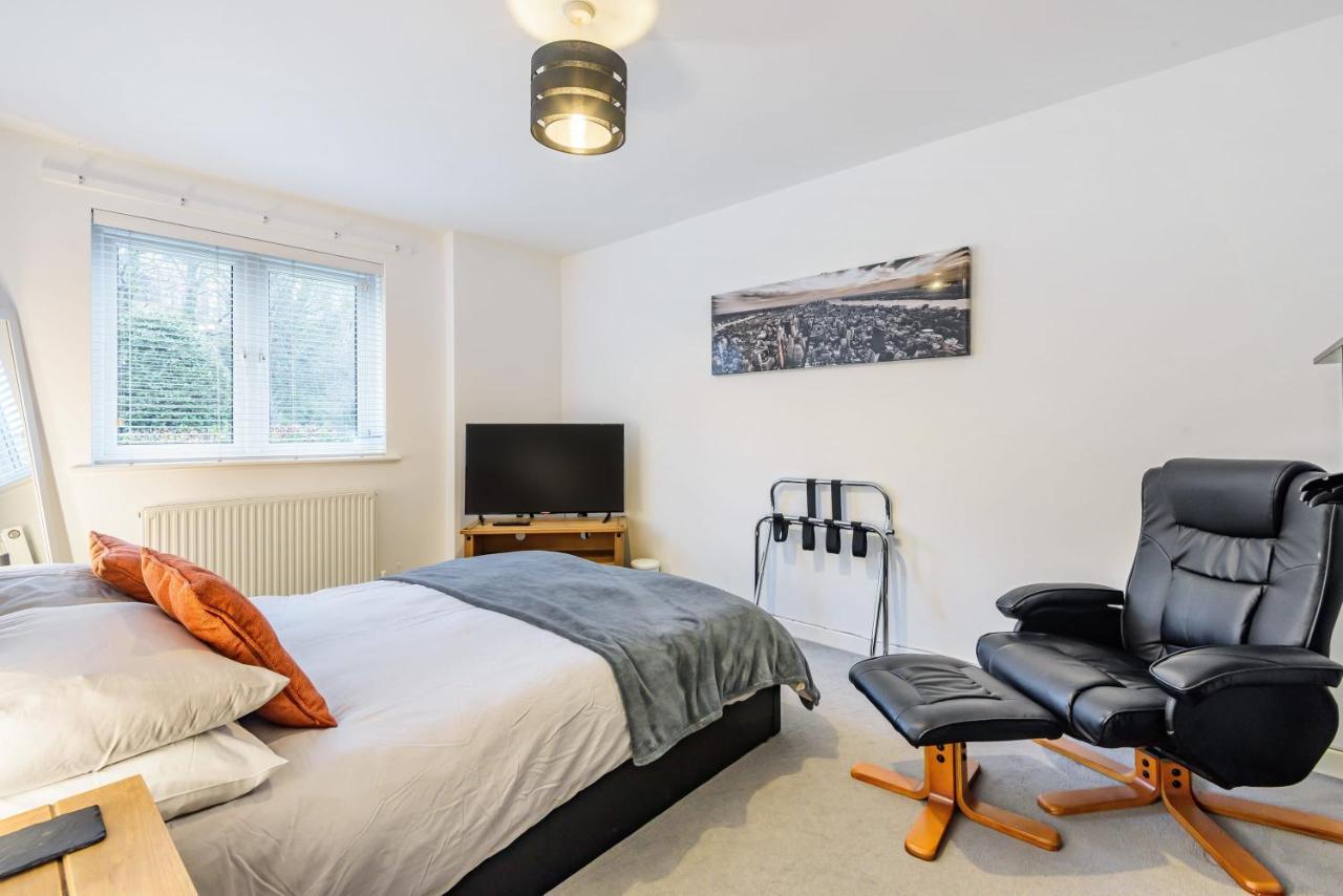 Stylish 2 Bedroom Apartment, Central Exeter, Parking On Site מראה חיצוני תמונה