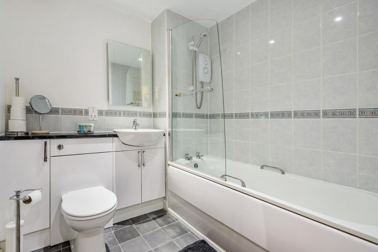 Stylish 2 Bedroom Apartment, Central Exeter, Parking On Site מראה חיצוני תמונה