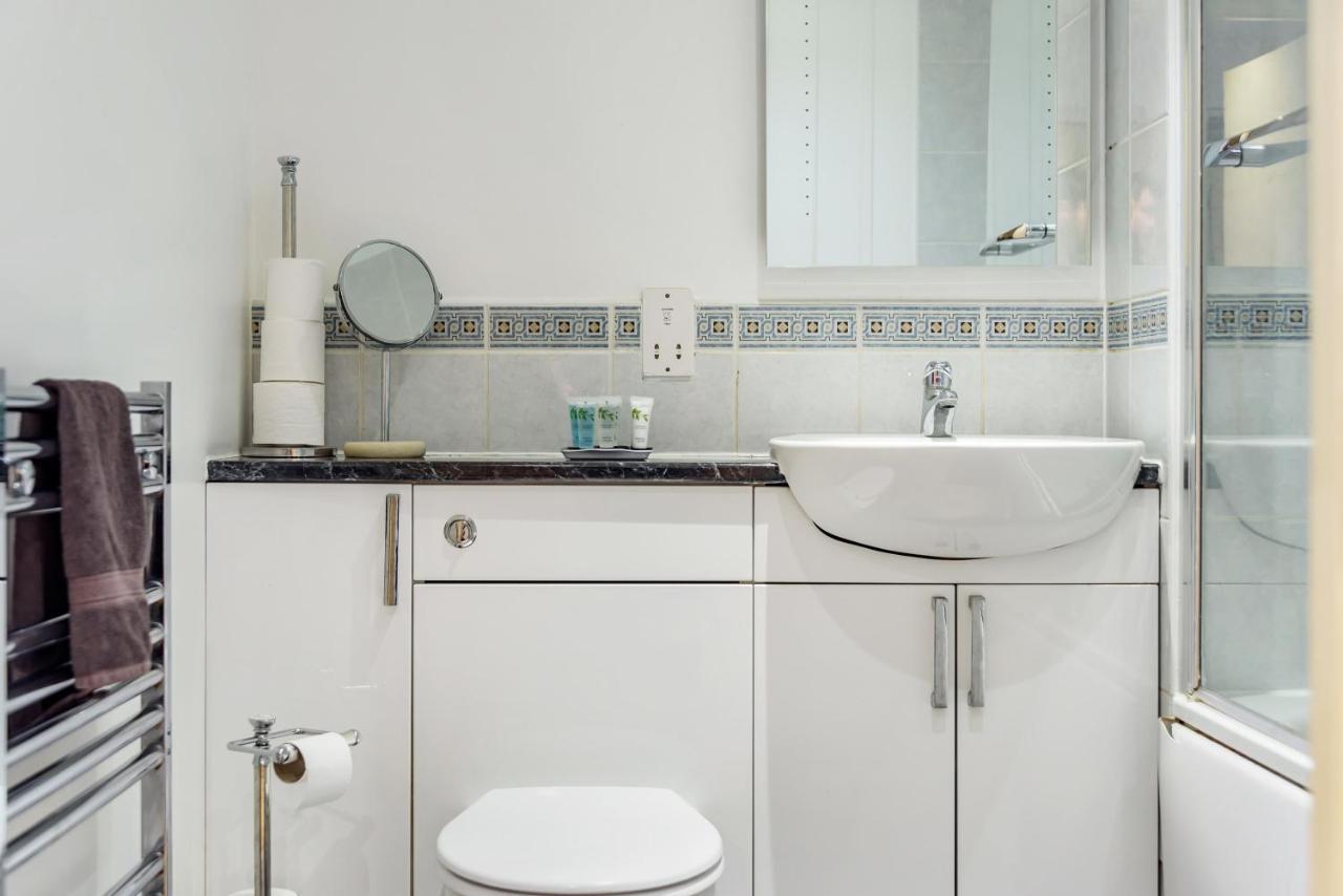 Stylish 2 Bedroom Apartment, Central Exeter, Parking On Site מראה חיצוני תמונה