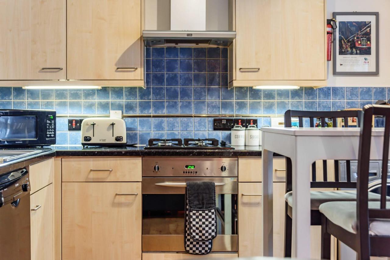 Stylish 2 Bedroom Apartment, Central Exeter, Parking On Site מראה חיצוני תמונה